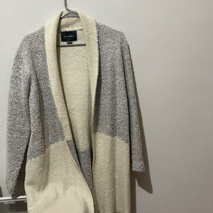 Gray/Cream long pocket cardigan